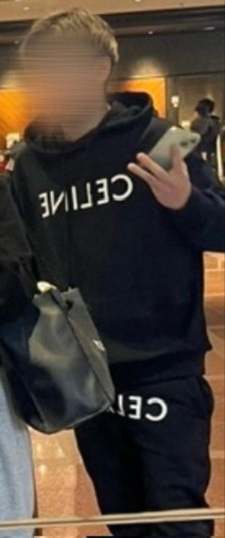 美品‼️即発送‼️CELINE.セリーヌ パーカー ビッグロゴ