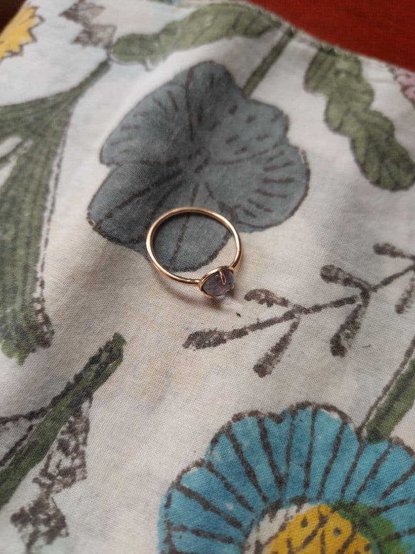 ete　エテ　K10 レインボーフローライト リング