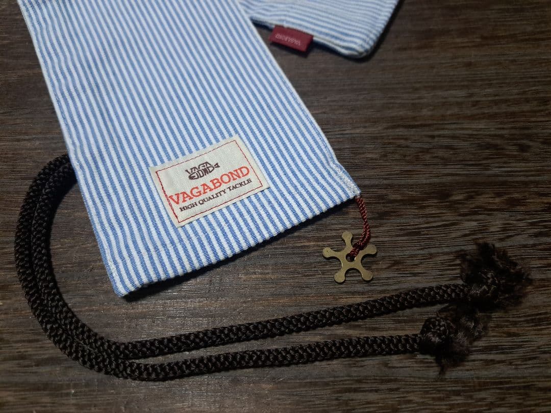 VAGABOND　MillionFish　CASTING GRIP