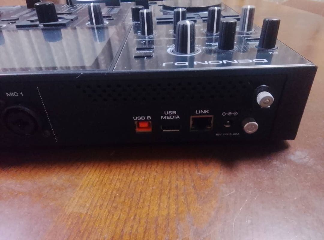 DENON DJ PRIME GO コントローラー