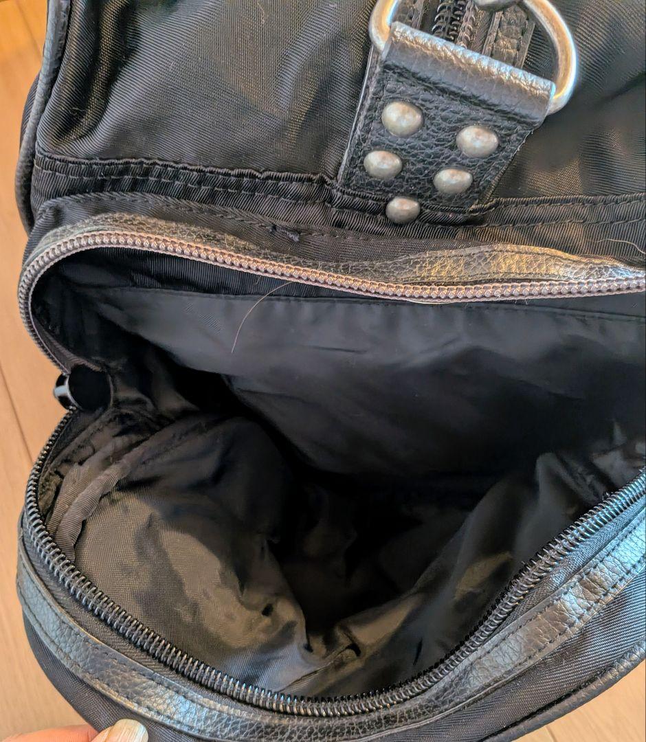 美品 DIESEL スタッズ付きボストンバッグ ブラック 旅行用 手提げ 黒