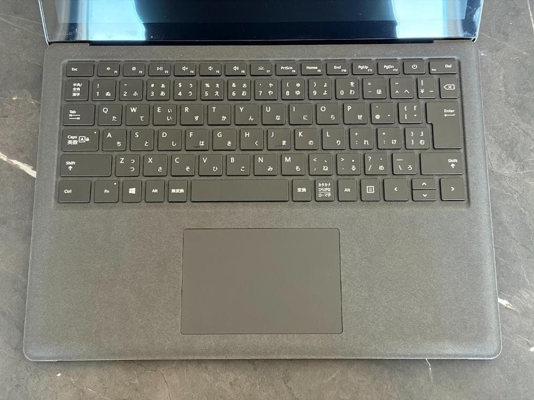Surface Laptop 2 第2世代 8GB / SSD 256GB