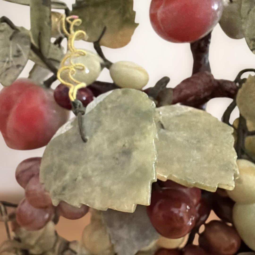 石材製 彫刻 天然石　盆栽風 飾り 桃と葡萄の置物 翡翠 オブジェ 縁起物