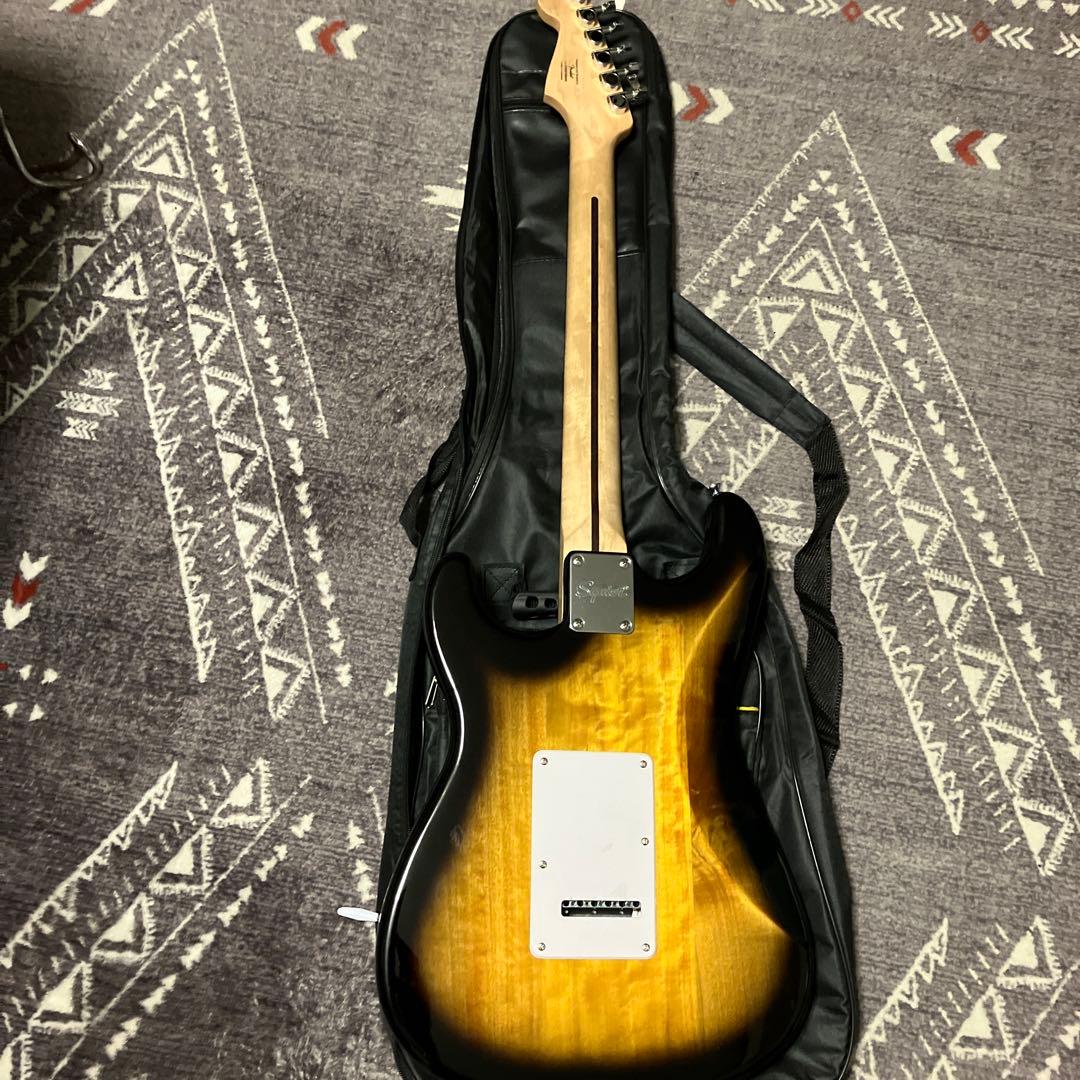 スクワイアストラトキャスター　サンバースト