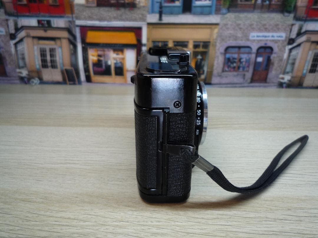 ☆ストロボ付きハーフカメラ☆ OLYMPUS PEN EF　㉗