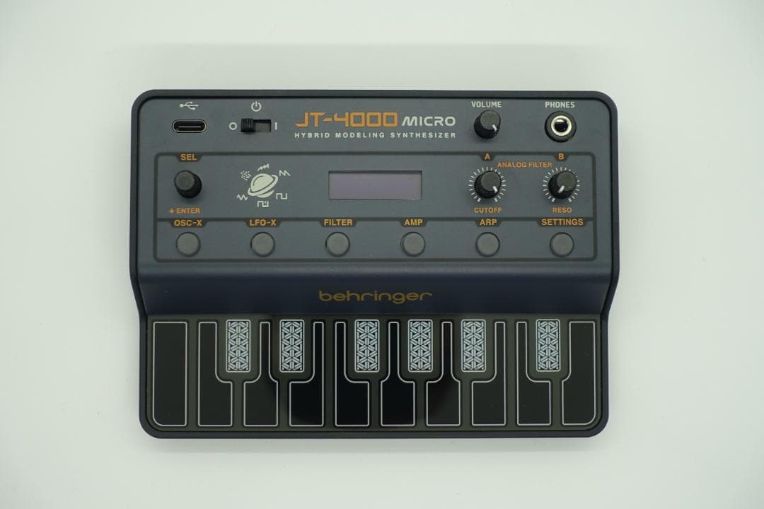 behringer JT-4000 MICRO シンセサイザー