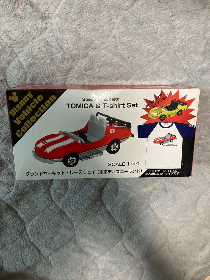 ディズニー　トミカ　グランドサーキットレースウェイ　金　Tシャツ付