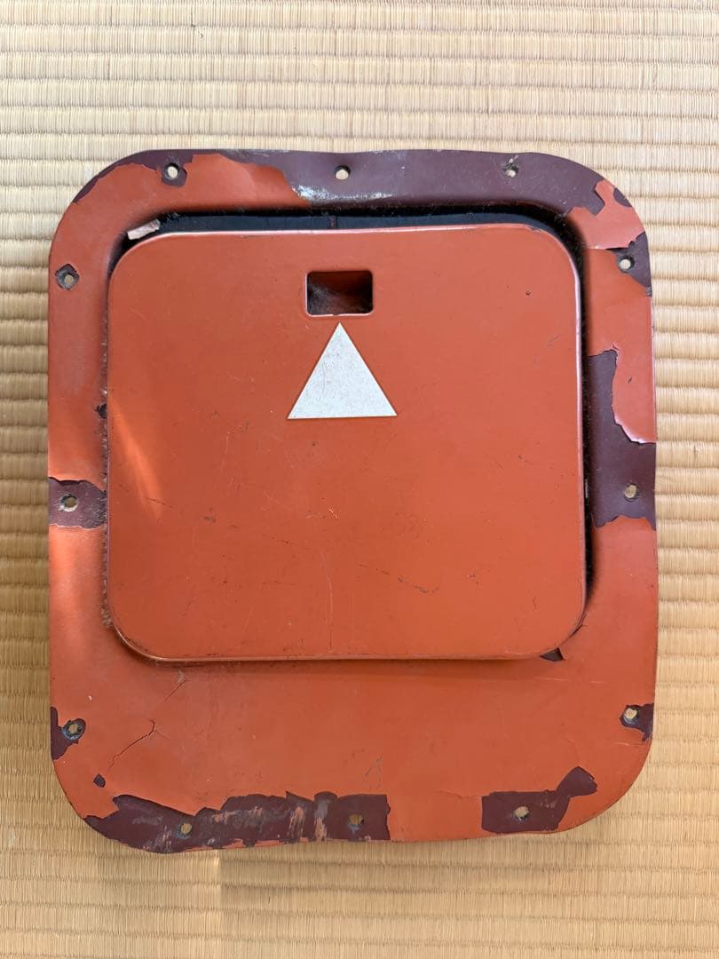 113系ドアコック蓋　点検蓋　鉄道部品