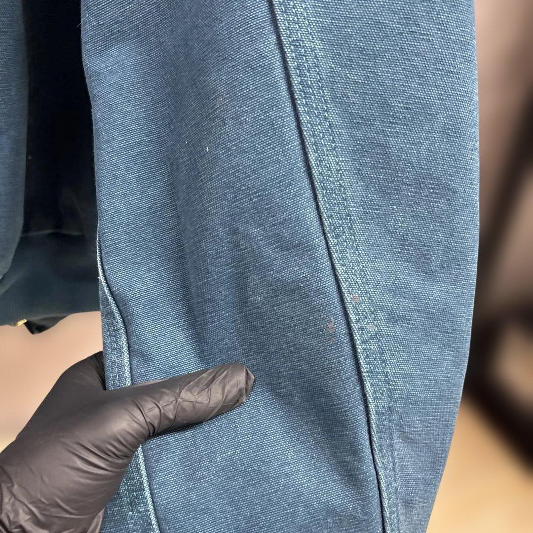 カーハートダークブルー ジャケット