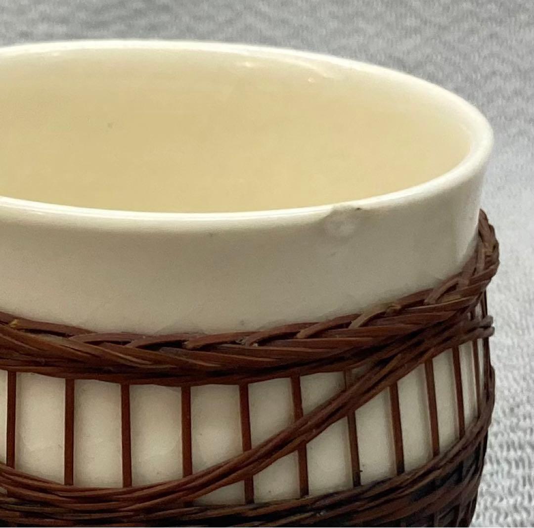 B25s  砥部焼　「淡黄磁竹編飾り付き酒器」銚子　猪口　古砥部　愛山向井　愛媛