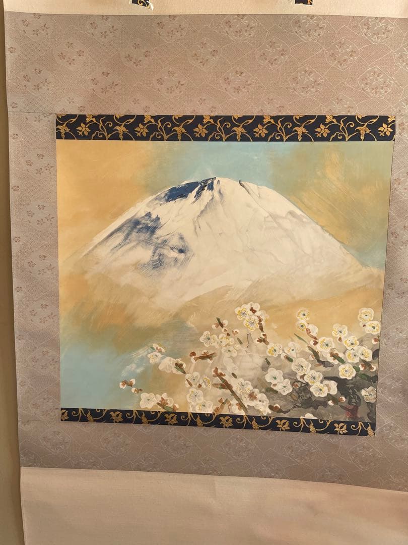 掛軸　梅花富士　南風筆