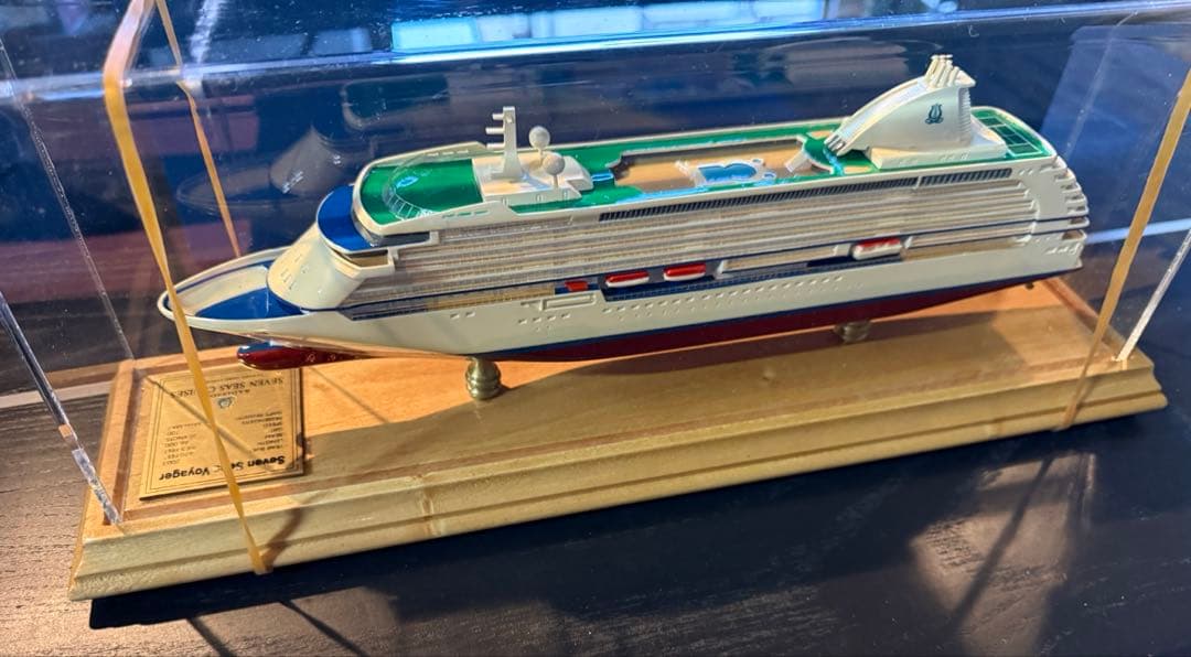 MRE Miniatures Seven Seas Voyagerクルーズ船模型