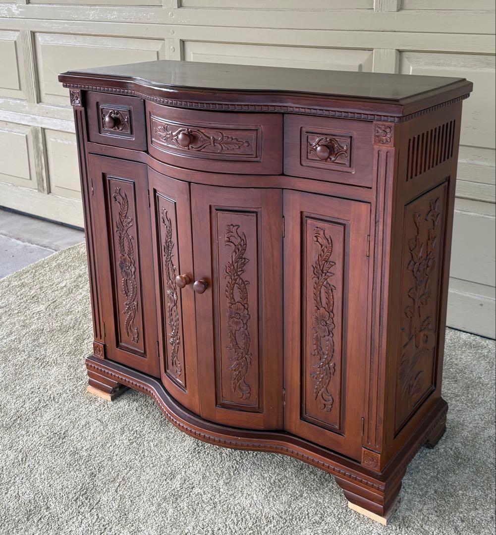 アンティーク調 木彫りコンソールキャビネット サイドボード 飾り棚