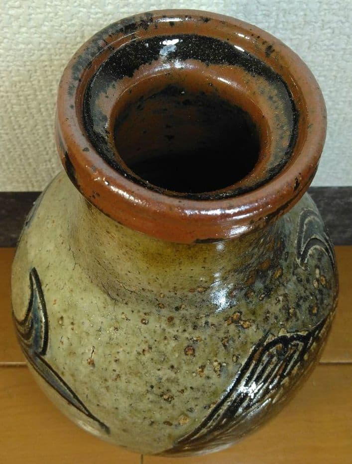 人間国宝 金城次郎 魚紋花瓶(魚4）栞 共箱 壺屋焼 壷屋焼 珍品上作花瓶 美品