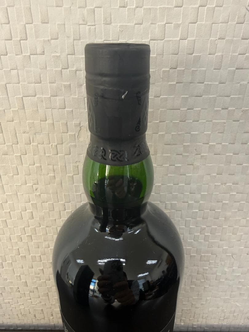 アードベッグ ダークコーヴ スコッチウイスキー 700ml　46.5％