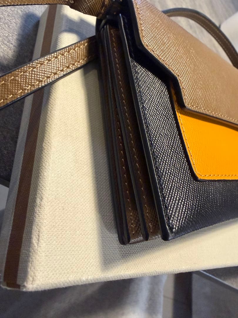 MARNI マルニ ショルダーウォレット 財布 ななめがけ バッグ 手袋セット