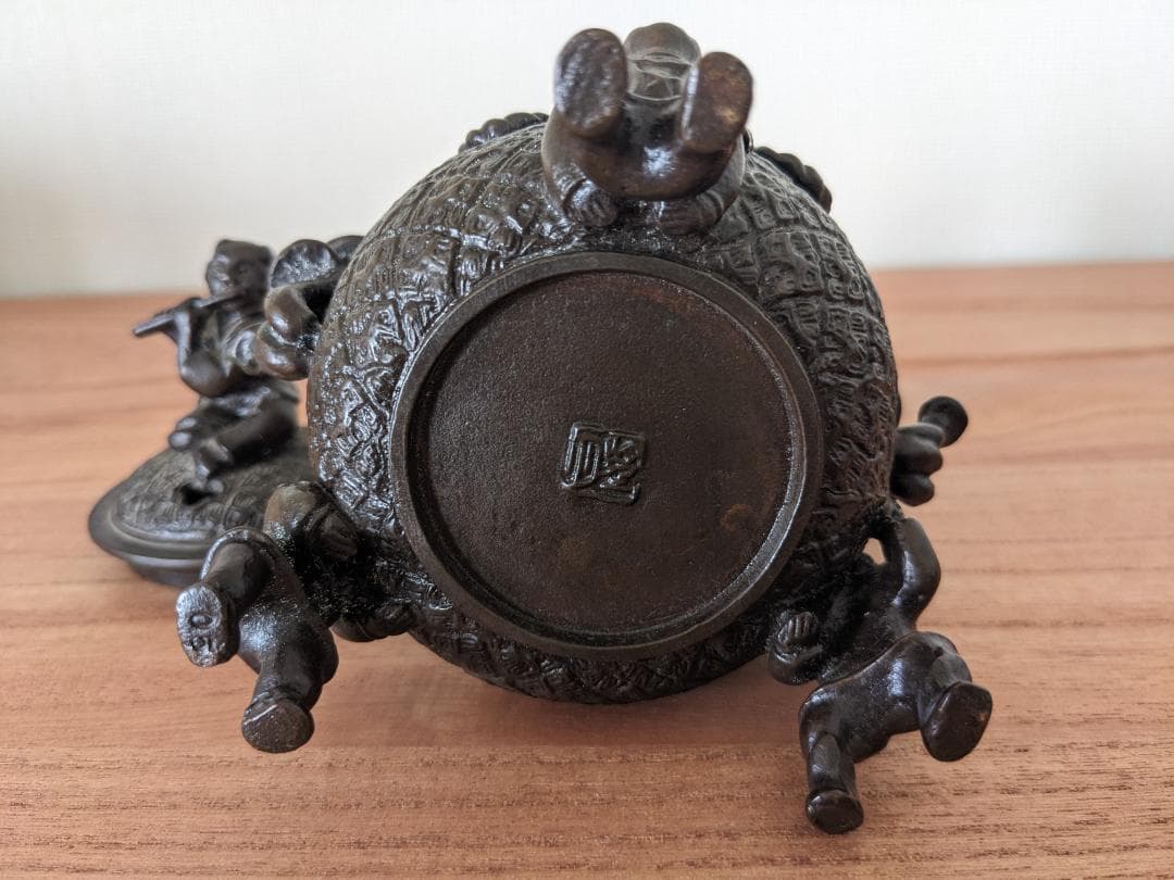 高岡銅器　三足香炉