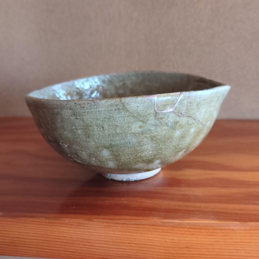 キャロライン洋子さま専用　　緑色の丸型陶器の器　青唐津茶碗　古唐津　桃山ー江戸時