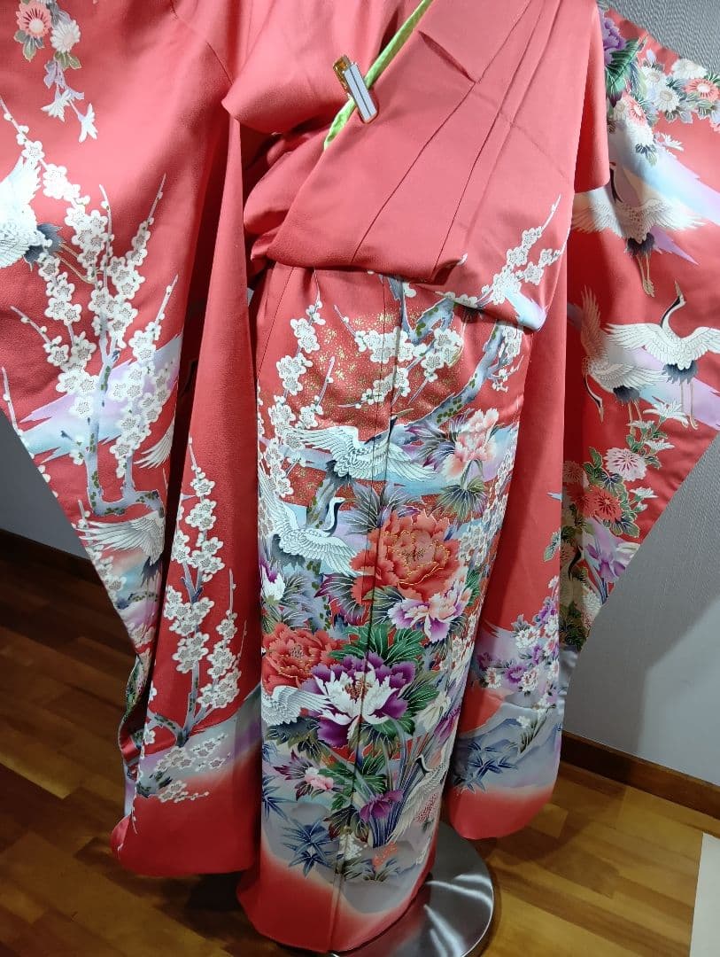 (矢2626m)☆正絹☆振袖 コーラルピンク☆ 花鳥柄晴れ着成人式