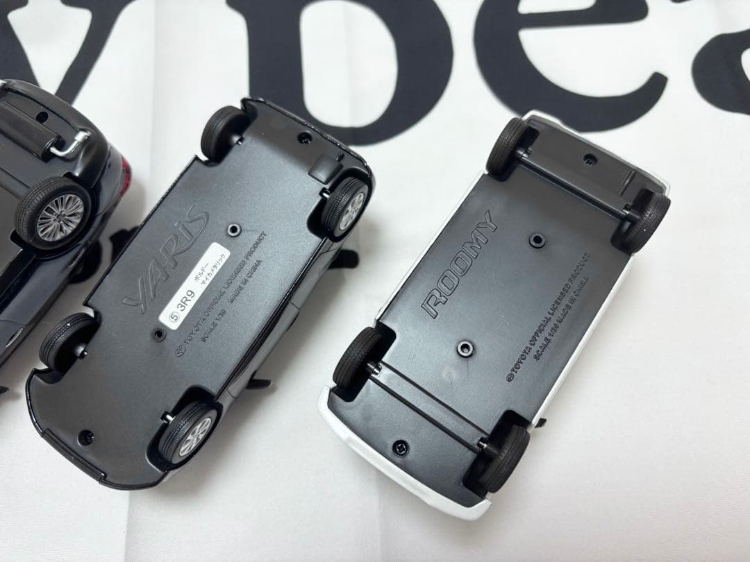 トヨタ カラーサンプル ミニカー 6台セット ヴォクシー ハリアー ヤリス