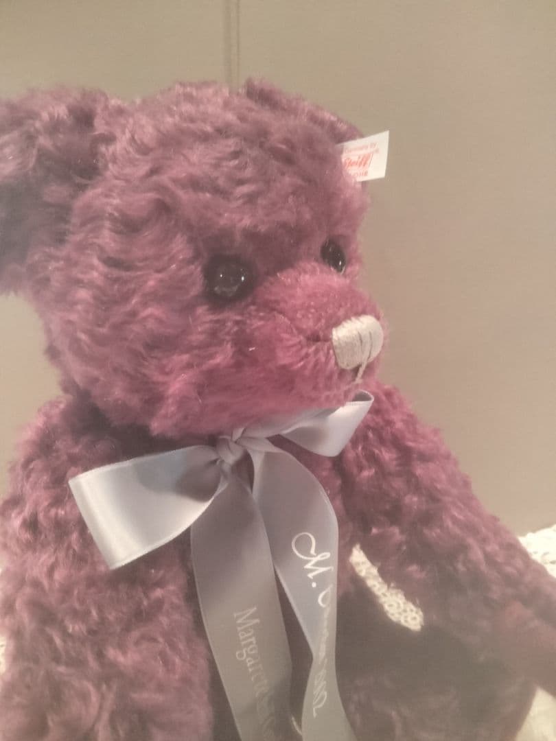 シュタイフ社とマイセンのコラボテディベア　限定　アンテーク調スタンド付