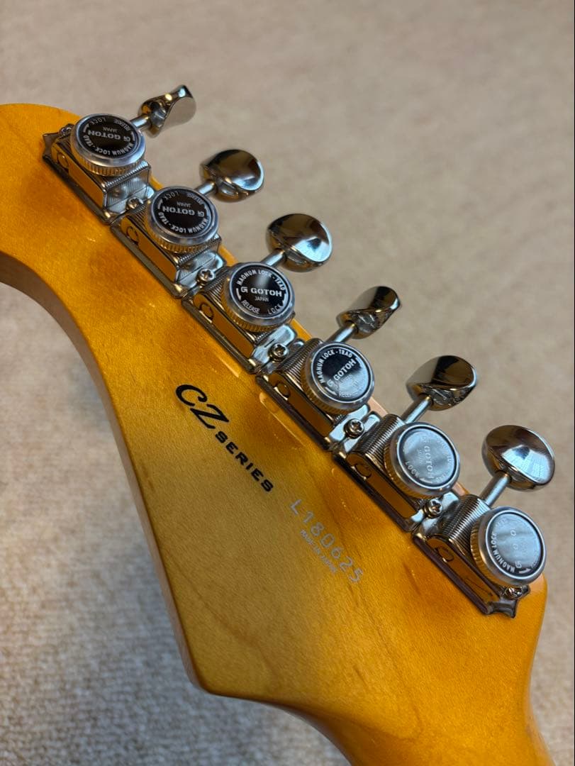 カスタム多数！HISTORY ストラトキャスター CZ-SV/R