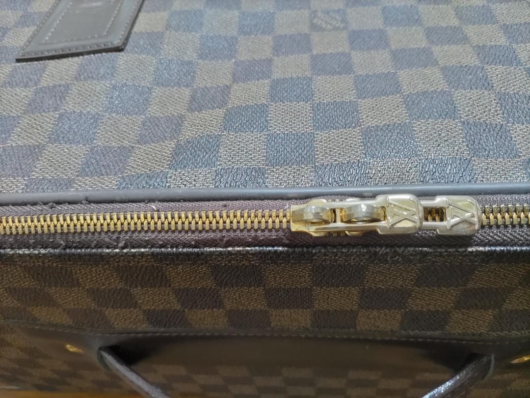 【送料無料】LOUIS VUITTON ルイヴィトン キャリーケース