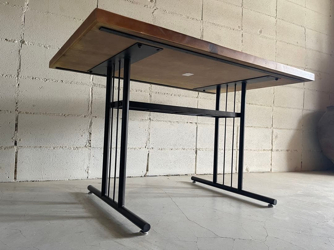 クラッシュゲート　ノットアンティークス　グリット　ダイニングテーブル　パイン古材