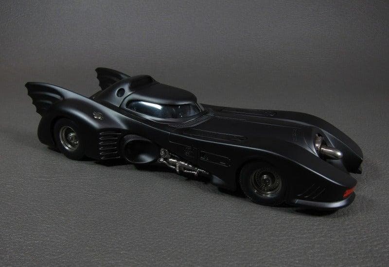 激レア　円筒ケース入り　限定版　ホットウィール　1/18 バットモービル