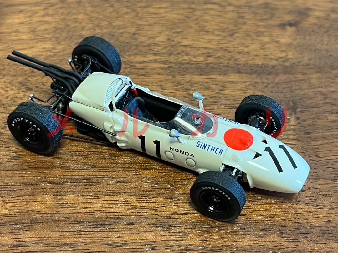 希少　メイクアップ 1/43 ホンダF1 RA272 とトランスポーター 2台