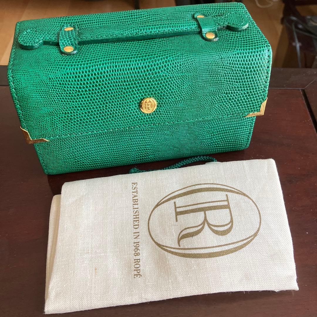 グルーミングセット　トラベルエチケットセット　爪切り、香水、やすり