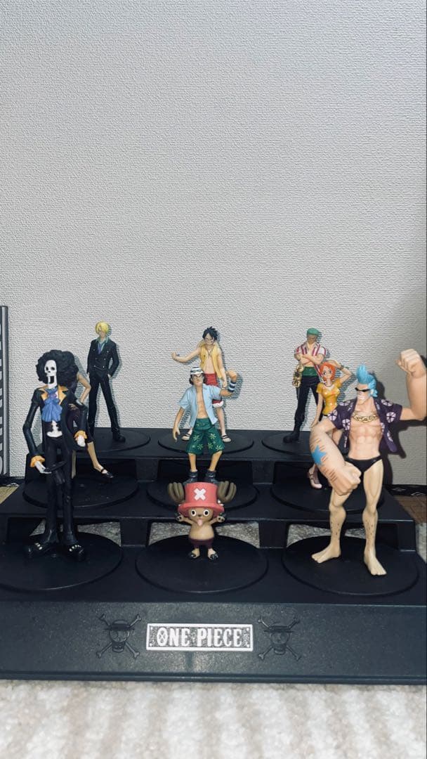 シャンクス REDシリーズ フィギュア 箱付き