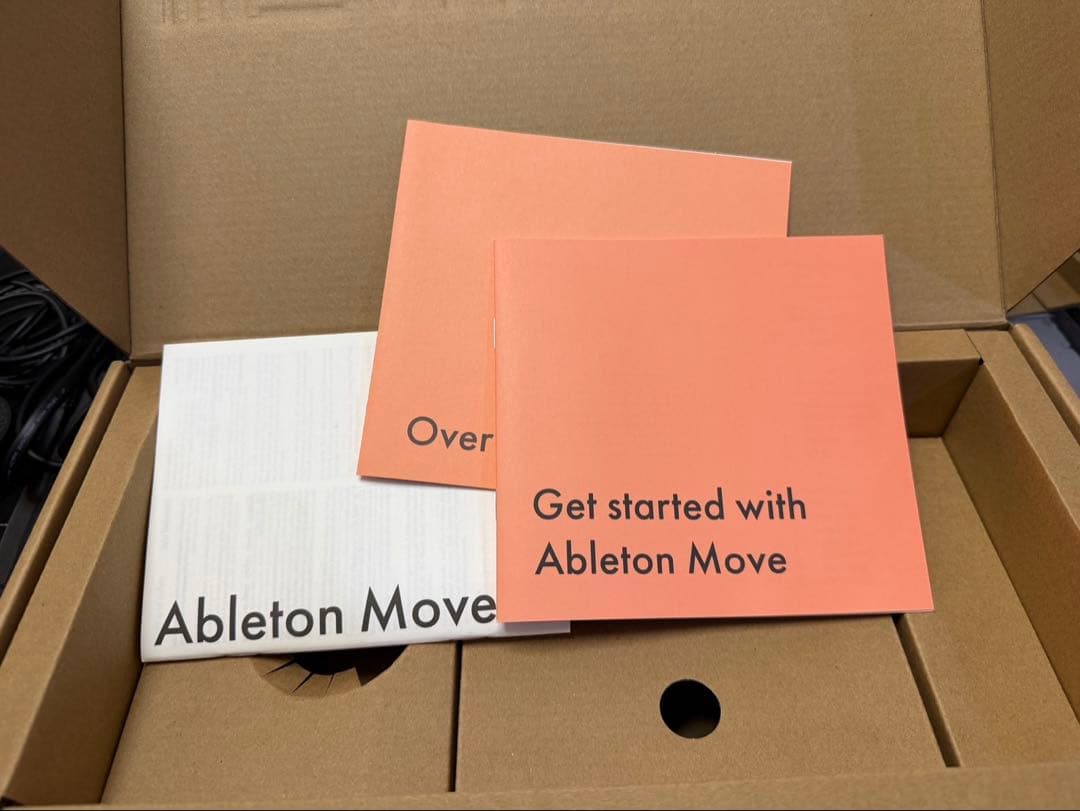 Ableton Move ライセンス未使用　デックセーバーとキャリングバッグ付き