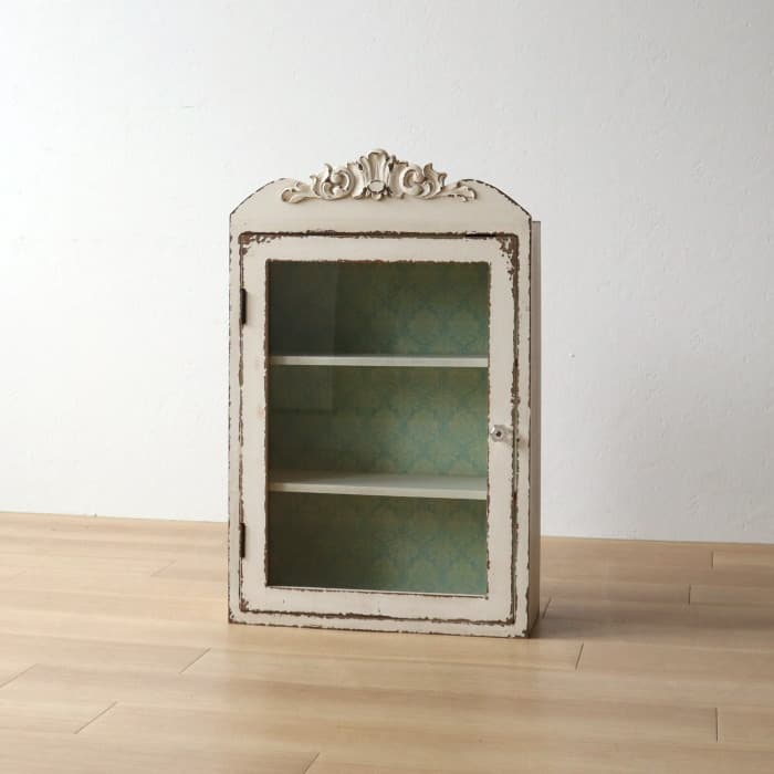 シャビーシック ホワイト ガラスケース 古家具 壁掛け 飾り棚