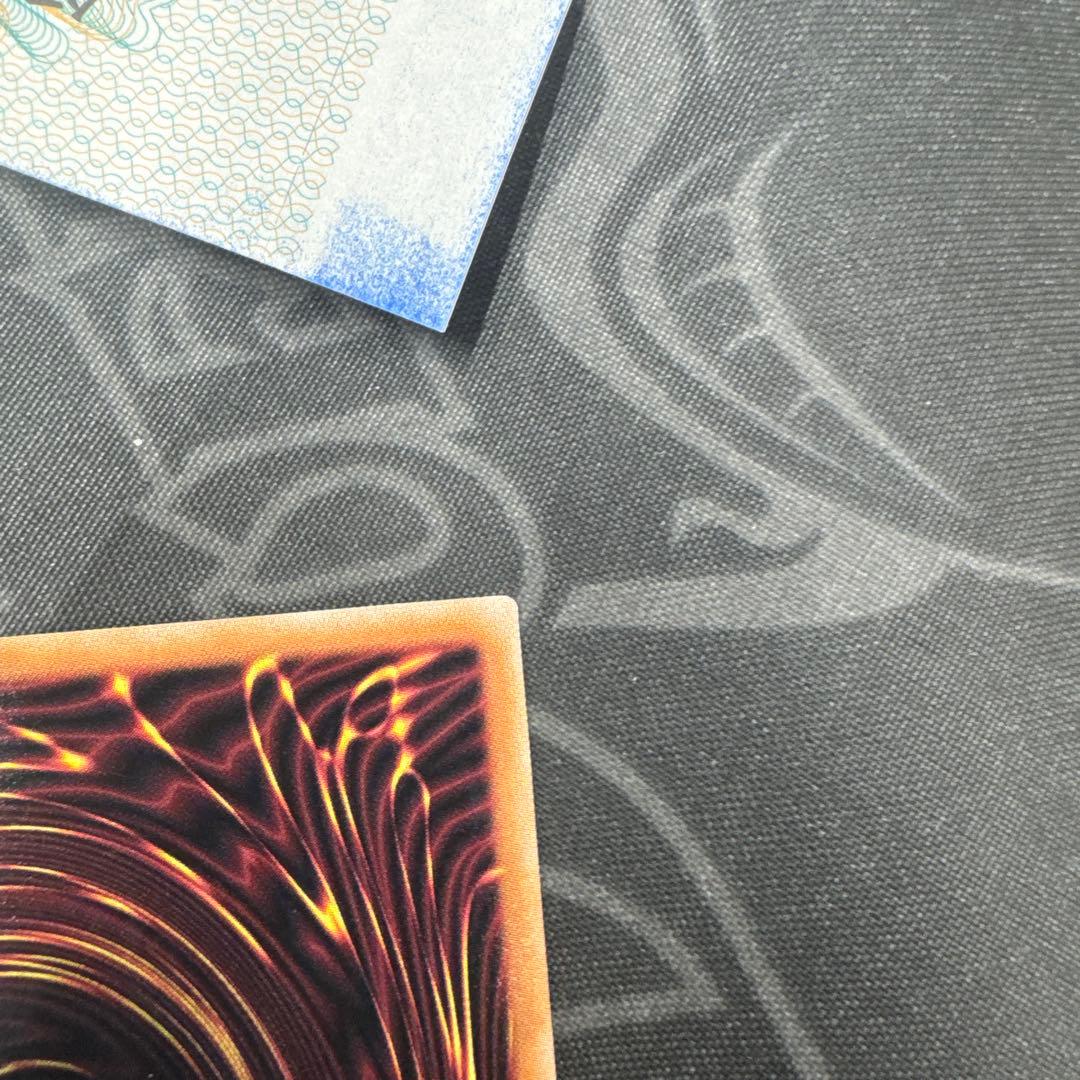 遊戯王 アートコレクション ブルーアイズ クオーターシークレット絵柄違い