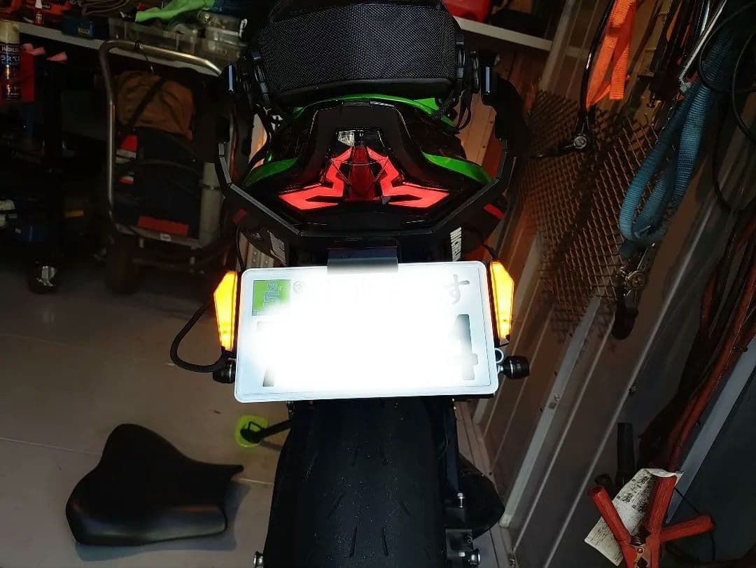 ACTIVE ナンバープレートホルダー ブラック