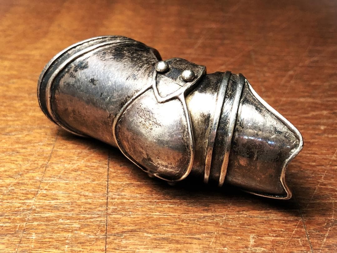 【 ナックルリング 】　中世～近世　シルバー925