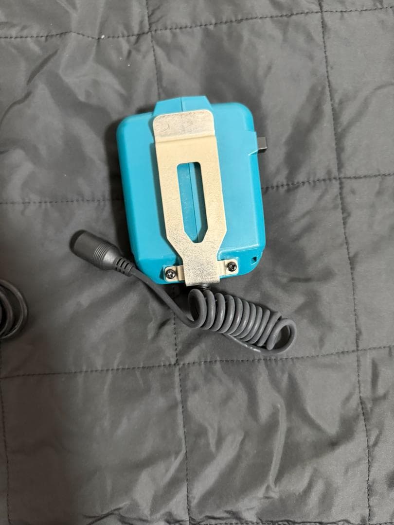 【送料無料・超美品】Makita マキタ 充電式電熱ブランケット CB200D