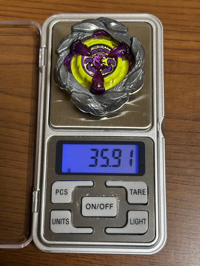 ベイブレードX オロチクラスタ 重量35.91g ダブルA1個体 ブレードのみ