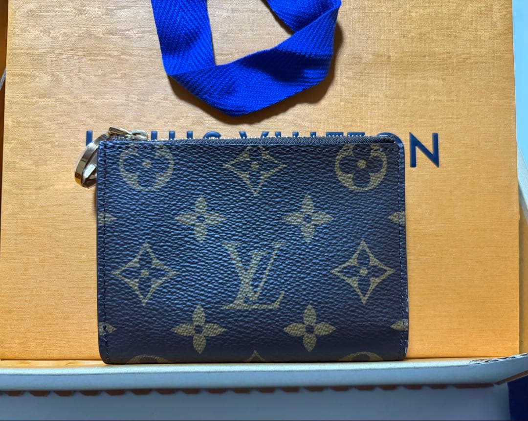 Louis Vuitton ルイヴィトン ポルトフォイユ・リサ