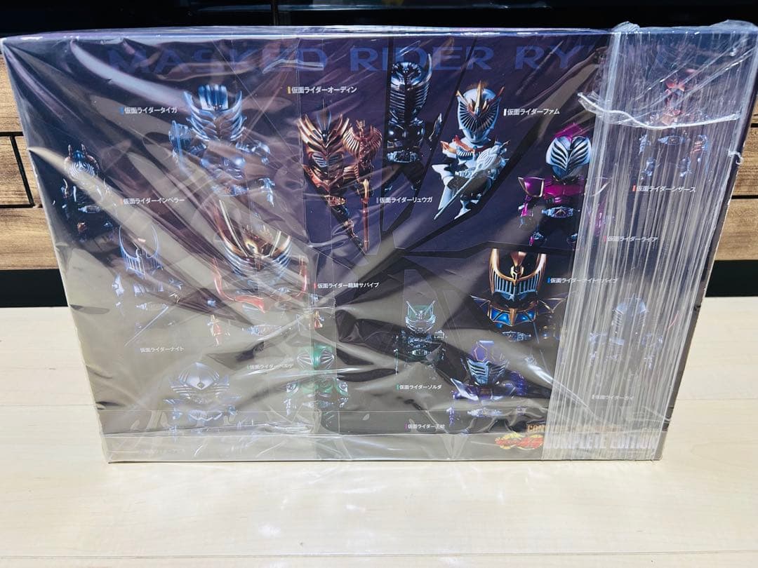【未使用品】仮面ライダー龍騎 コンバージ コンプリートエディション