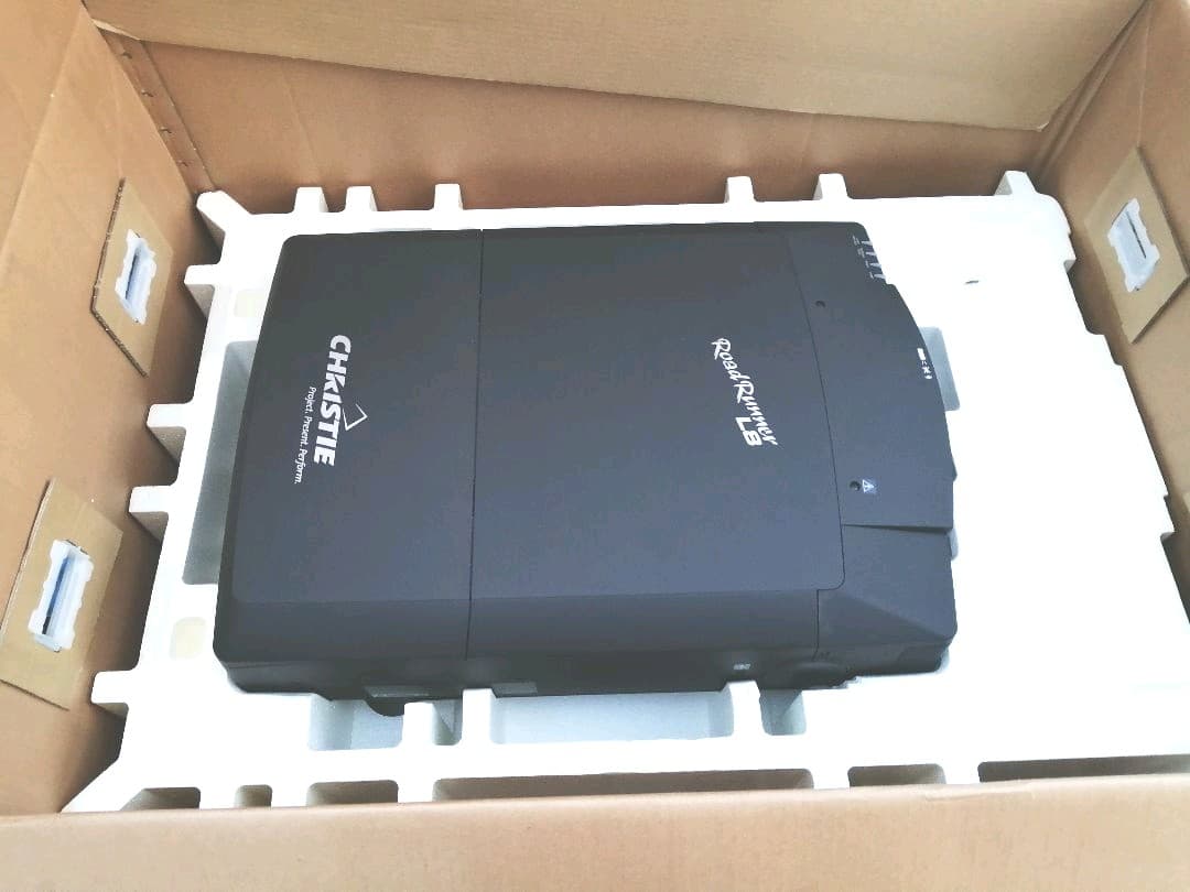 3S-RS1002クリスティプロジェクターロードランナーLB映画定価1000万円