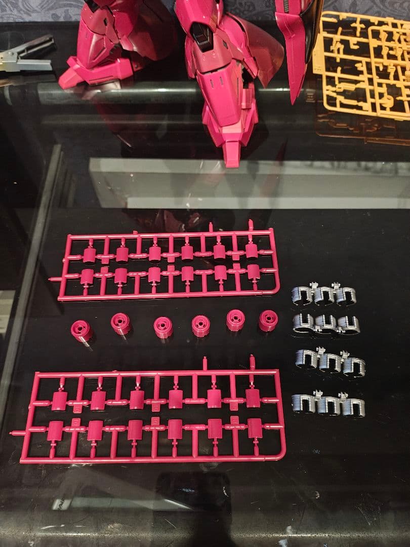 MG 1/100　サザビー　Ver.Ka　 *ジャンク