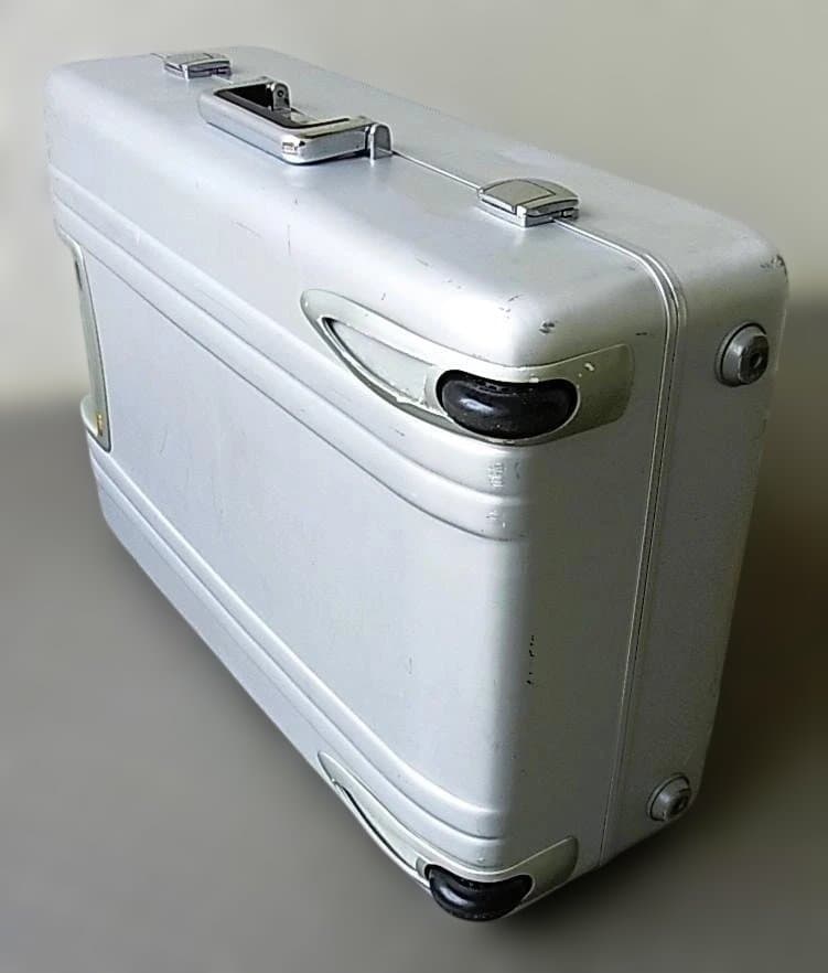 ZERO HALLIBURTON 大容量スーツケース 2輪