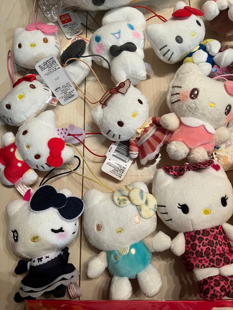 サンリオ キティ ぬいぐるみ マスコット ハローキティ 大量 まとめ売り 雑貨