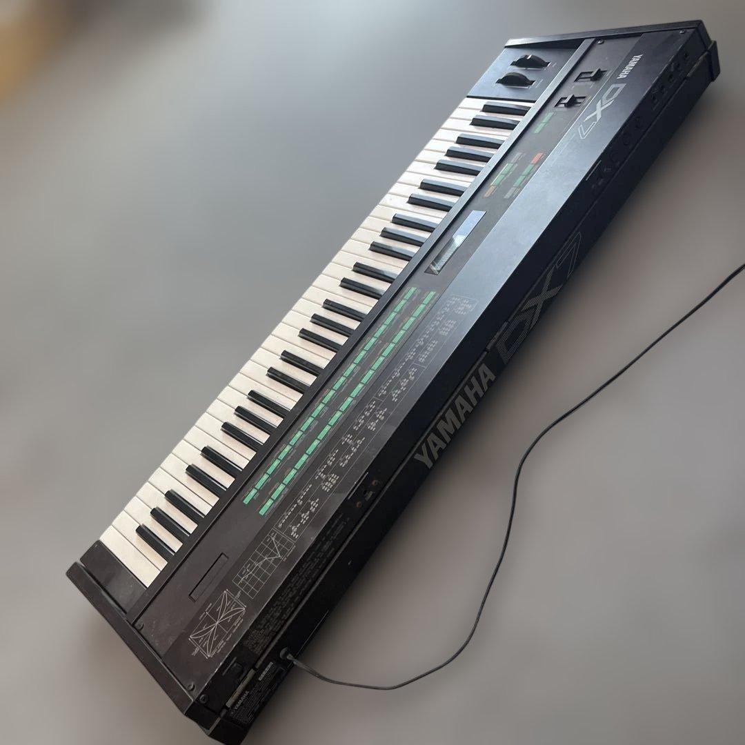 ヤマハ YAMAHA DX7 シンセサイザー 通電確認済み中古