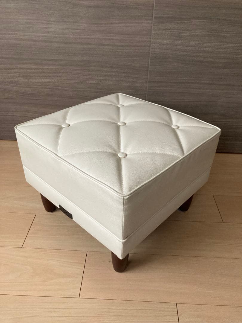 カリモク60 オットマン　ホワイト