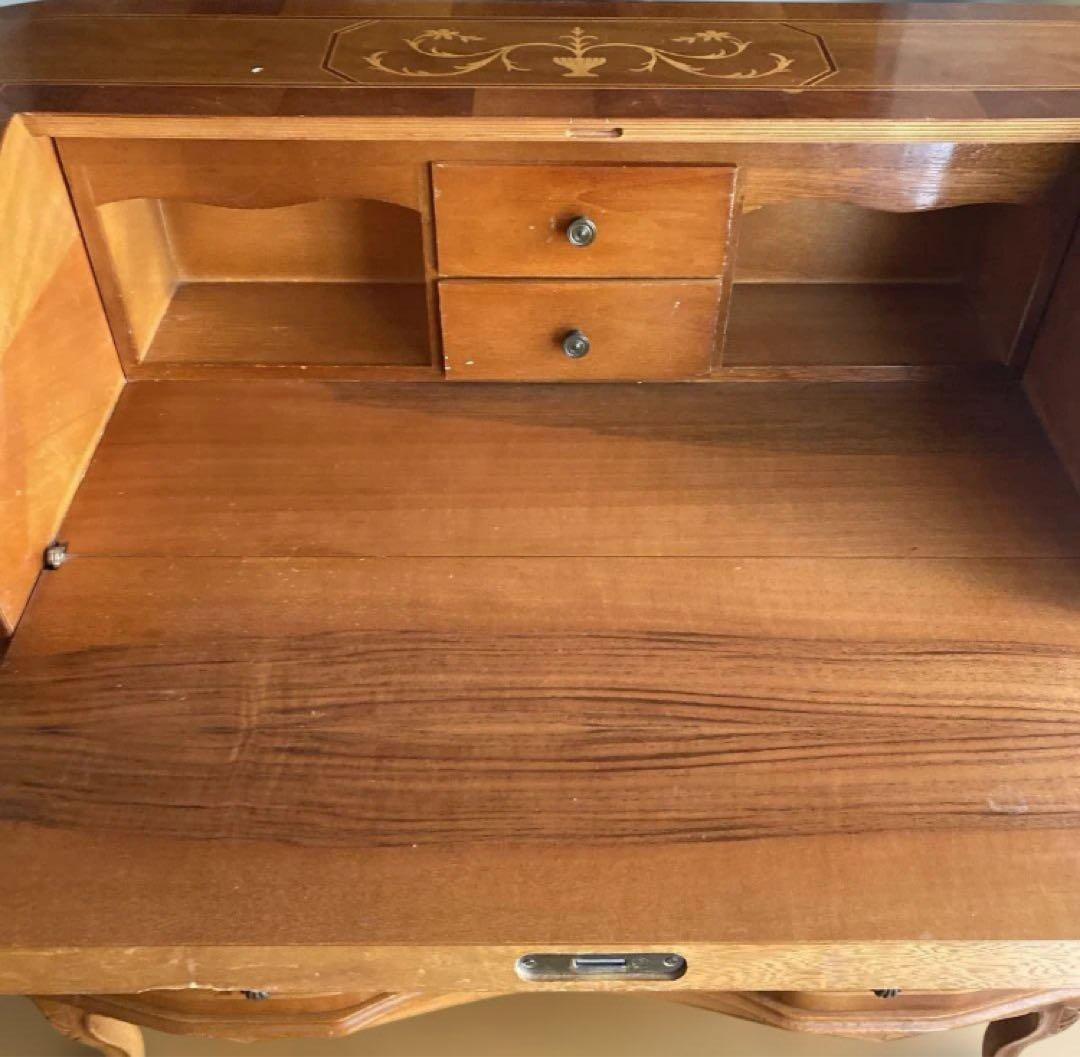 ライティングビューロー　インテリア　象嵌　猫脚