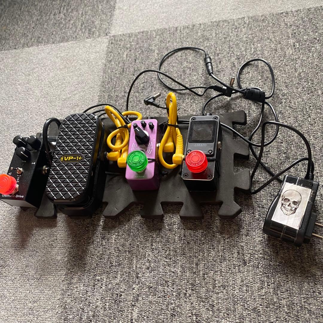 コンパクトエフェクターボード。ボリュームペダル 歪み チューナー ワウ