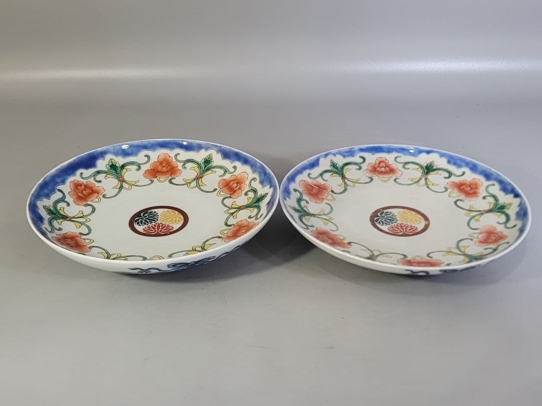 DT598 菊御紋 徳川紋 色絵 鍋島皿 一対 希少